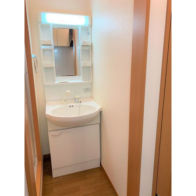 洗面設備　洗髪洗面化粧台