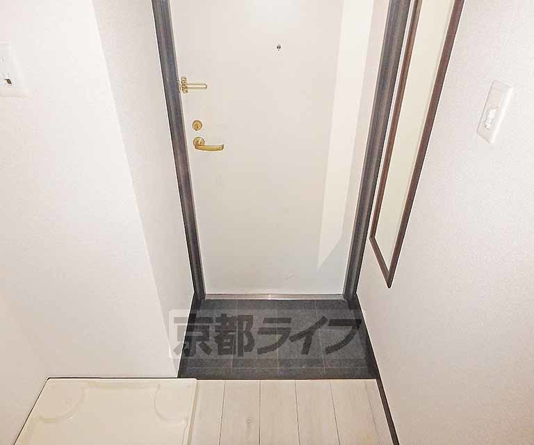 玄関　広々とした玄関です。