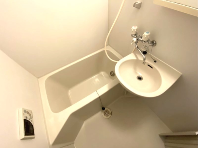 バス・シャワールーム　浴室追い焚き機能付