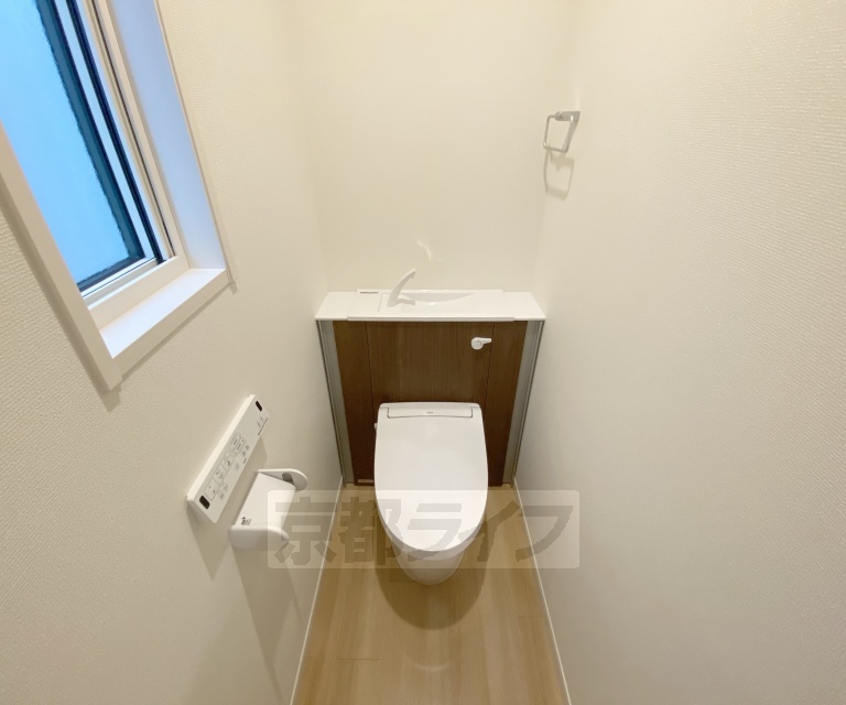 トイレ　洗浄機能付きトイレです。