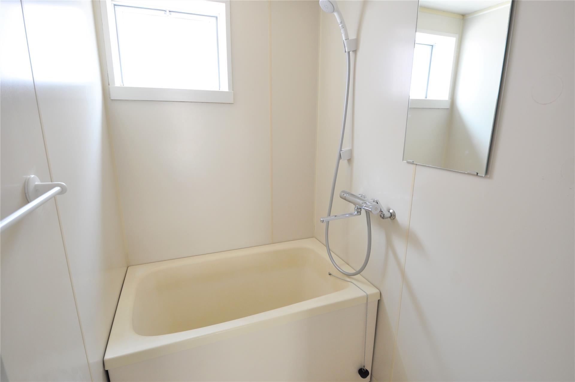 バス・シャワールーム　バス