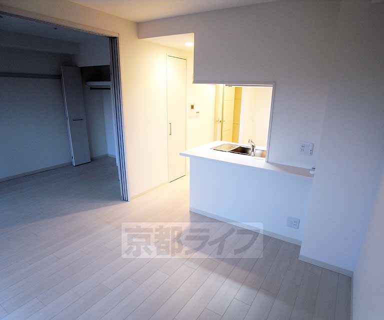 居室・リビング　カウンターキッチンです