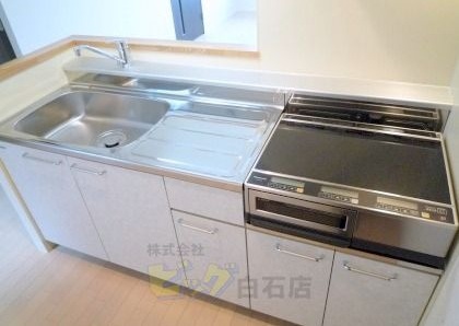 キッチン　人気の対面キッチンです♪