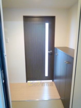 玄関　広々とした玄関です♪