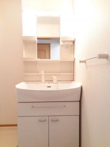 洗面設備　広い洗面スペース