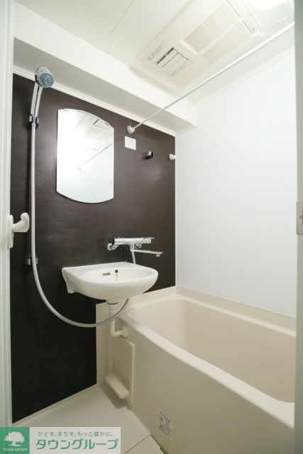 バス・シャワールーム　靴入