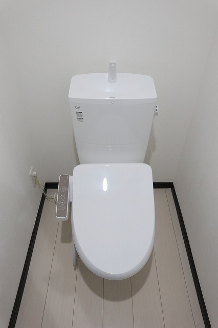 トイレ　ウォシュレット完備です