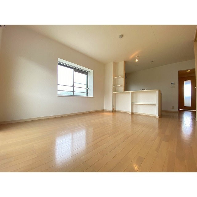 居室・リビング　広々としたリビングです。