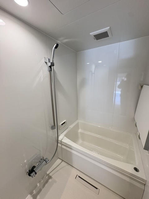 バス・シャワールーム　バスルーム