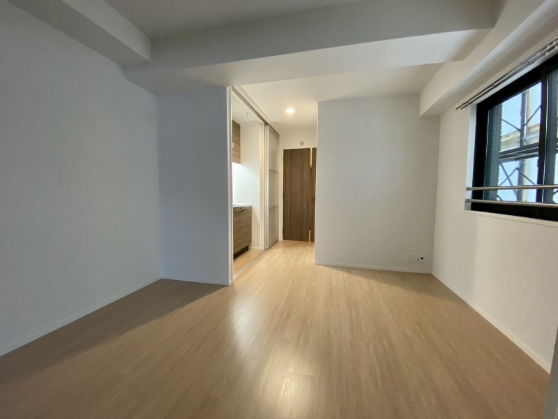 居室・リビング　家具の配置がしやすいリビングですね