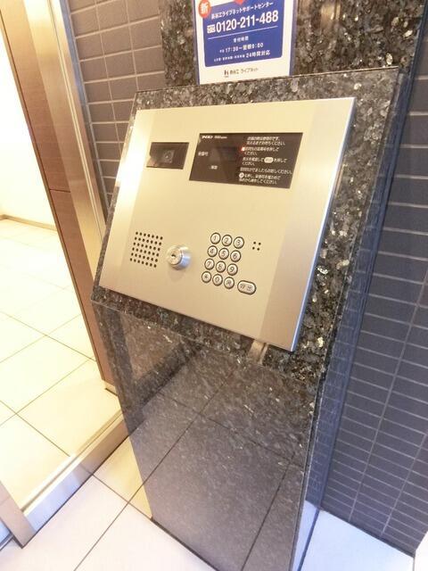 セキュリティ　モニター付きインターホンです