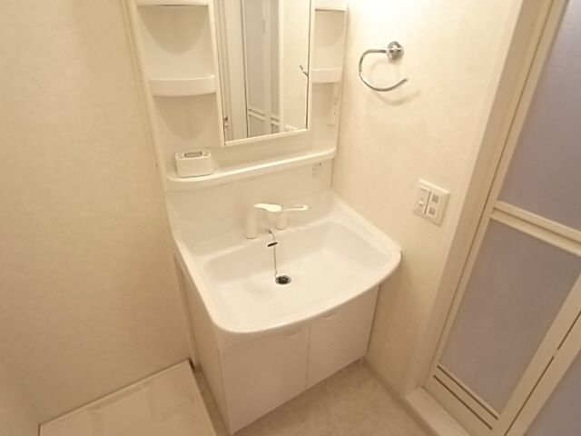 洗面設備　洗面はシャンプードレッサーです。