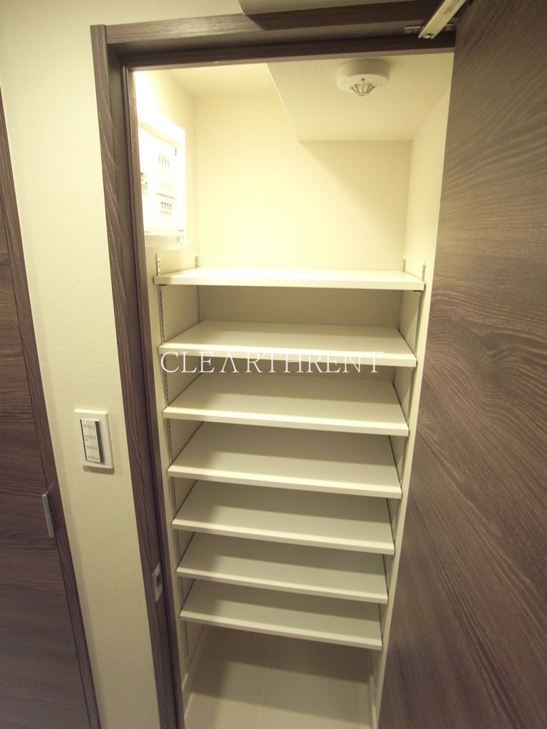 玄関　シューズインクローゼット