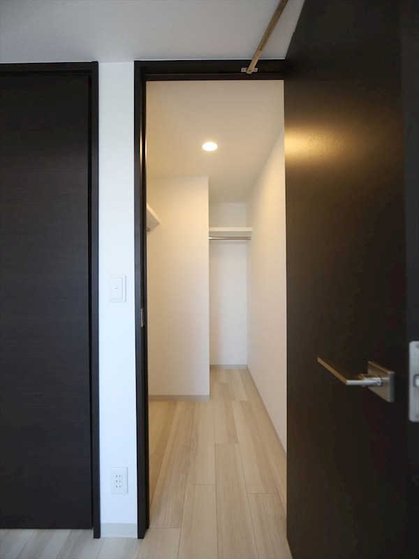 収納　ウォークインクローゼット（収納充実しています）