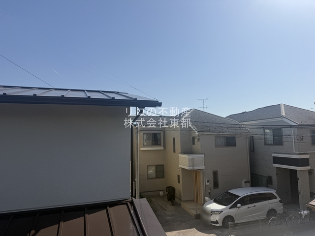 眺望　バルコニーからの景色です！圧迫感がないので暮らしやすい♪