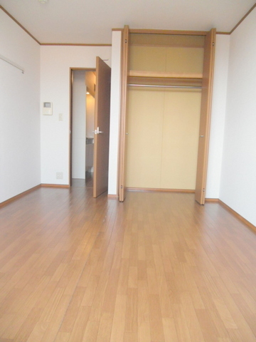 その他部屋・スペース　天井まで高さのある収納　バルコニーから室内へ