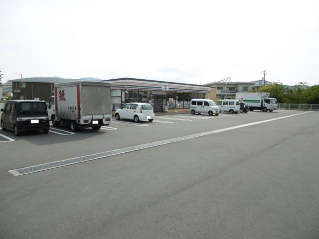 コンビニ　セブンイレブン小松島狭間店（コンビニ）まで538m