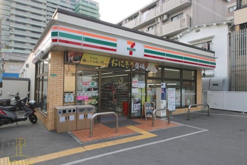コンビニ　セブンイレブン 大阪都島本通2丁目店（コンビニ）まで320m