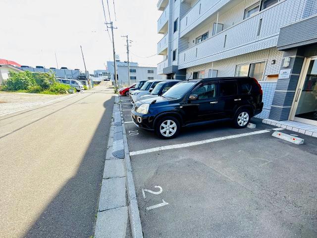 駐車場　駐車場