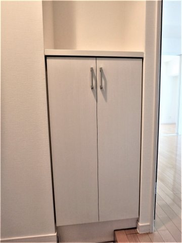 その他　玄関です。シューズボックス付です！