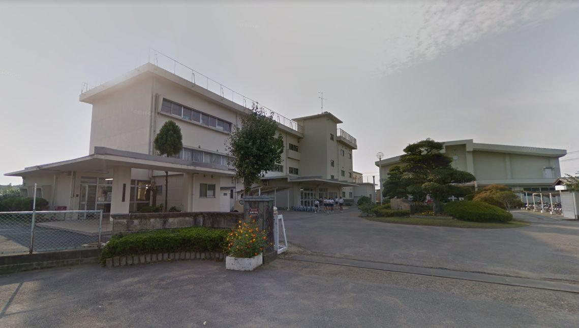 中学校　木更津市立金田中学校（中学校）まで1800m