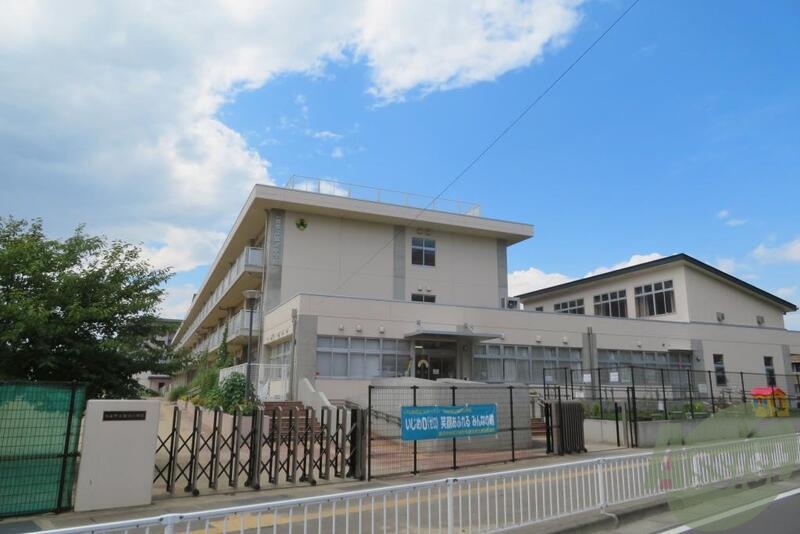 小学校　仙台市立富沢小学校（小学校）まで123m