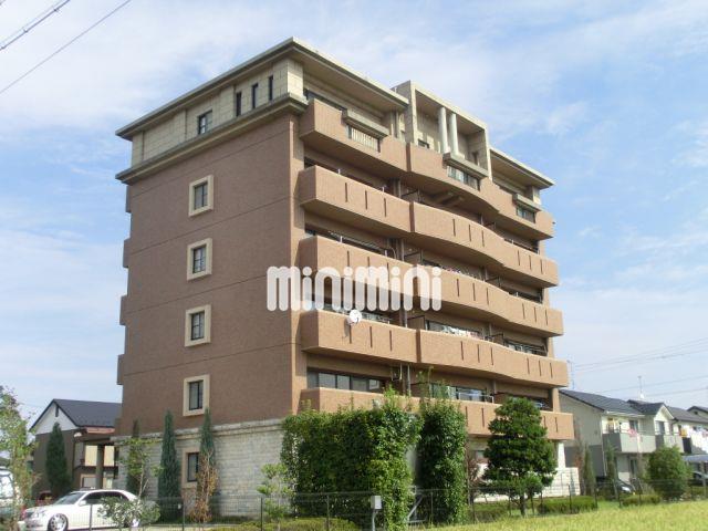 建物外観　高層マンション。上層階からの見晴らしは◎