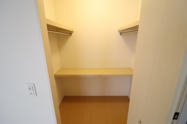 収納　ウォークインクローゼット