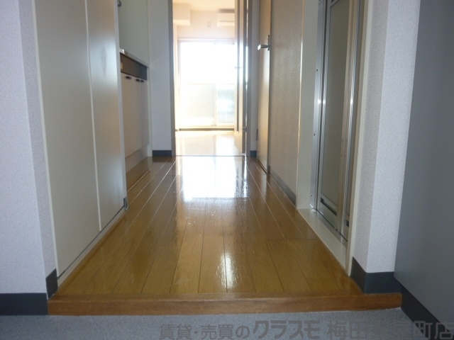 玄関　廊下