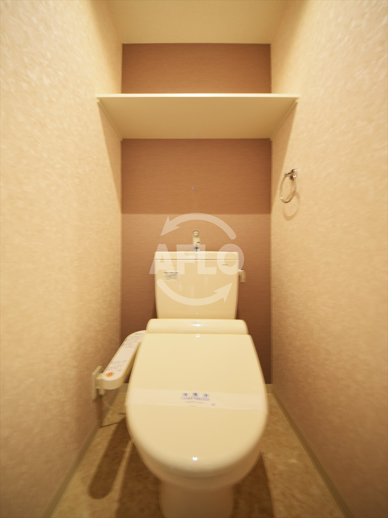 トイレ　グランデ―ジ難波南　温水洗浄便座
