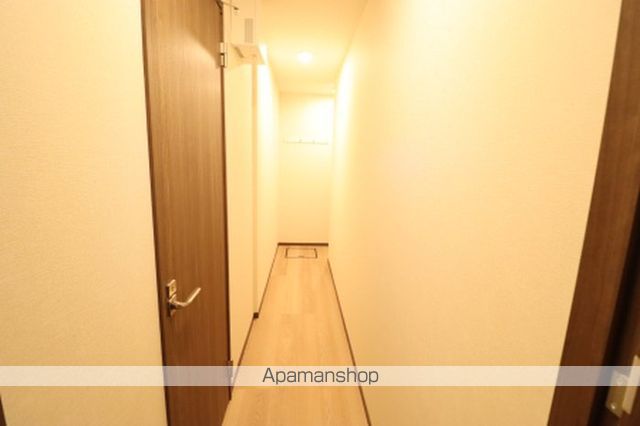 Urbanaの玄関写真