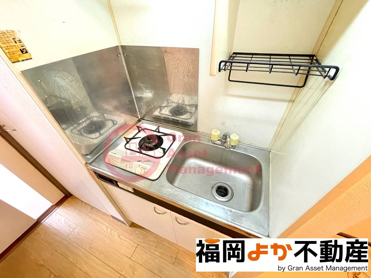 キッチン　コンパクトなキッチンで掃除もラクラク