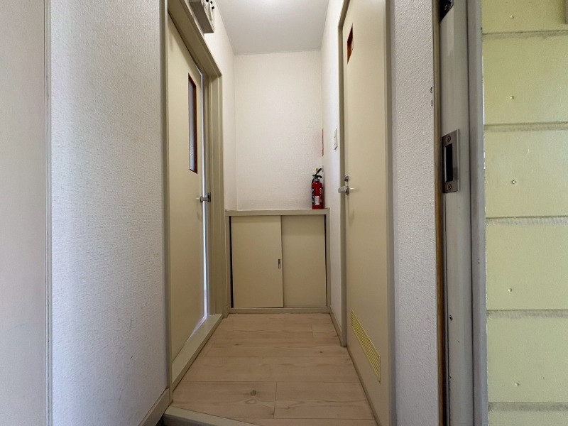 玄関　玄関の様子です。明るい印象ですね。気分もあがりそう。