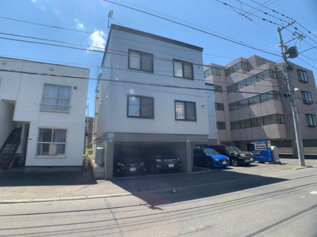 建物外観　札幌市東区北２２条東「プラタカラＮ２２」