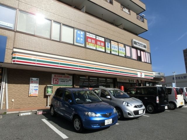コンビニ　セブンイレブン千葉鎌取駅前店（コンビニ）まで529m