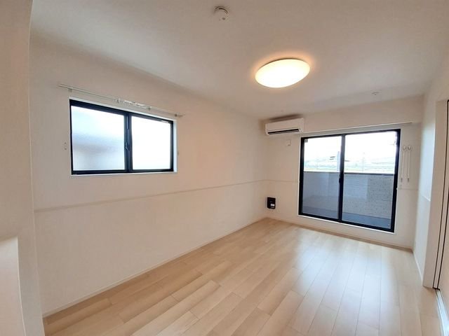 その他部屋・スペース　ゆったり過ごせる居間です
