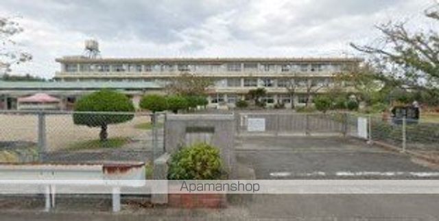 小学校　宗方小学校（小学校）まで944m