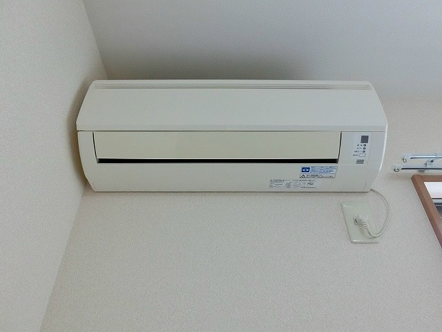 その他設備　設備のエアコンです。１F，２F、そのれぞのフロアに設置されて
