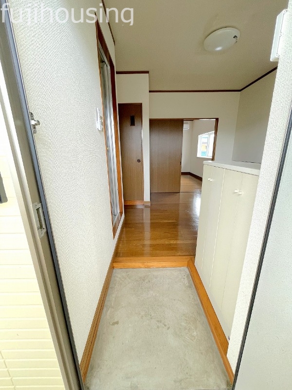玄関　玄関　ＳＢあり
