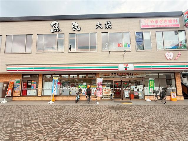 コンビニ　セブン－イレブン越谷大袋駅西口店（コンビニ）まで2015m