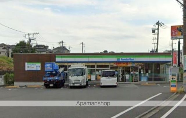 コンビニ　ファミリーマート（コンビニ）まで1627m