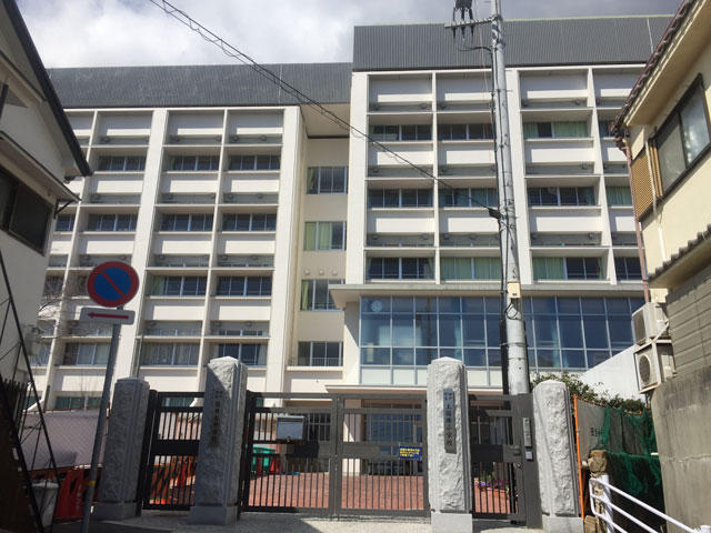 中学校　神戸市立筒井台中学校（中学校）まで605m