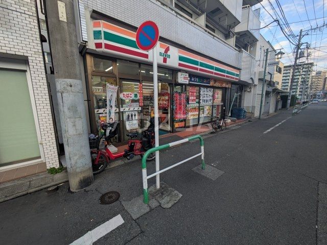 コンビニ　セブン-イレブン　豊島千早１丁目店（コンビニ）まで676m