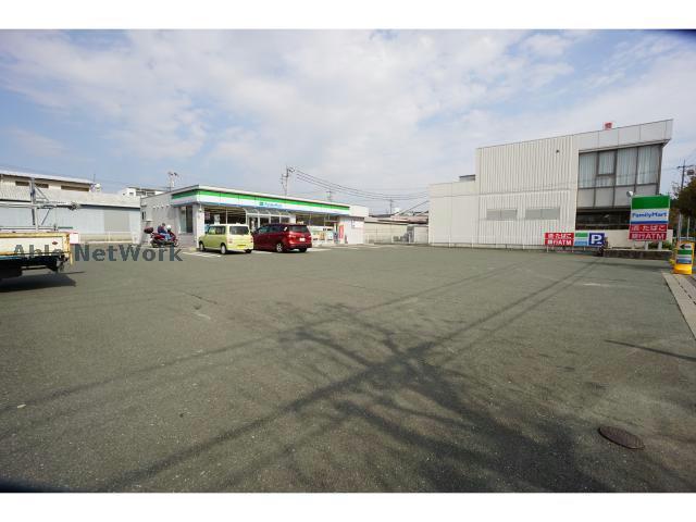 コンビニ　ファミリーマート豊橋南栄空池店（コンビニ）まで286m