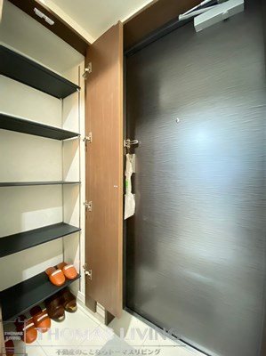 玄関　建築中の為、同シリーズの参考写真です。
