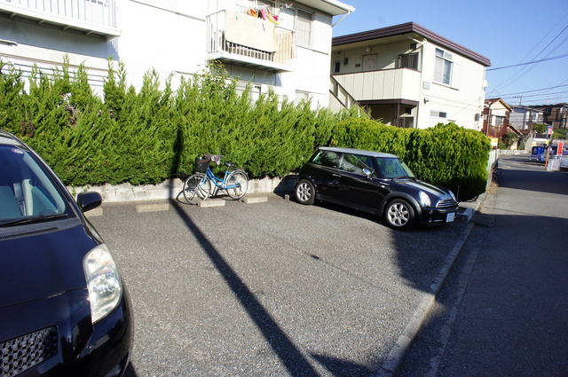 駐車場　敷地内駐車場（要空き確認）