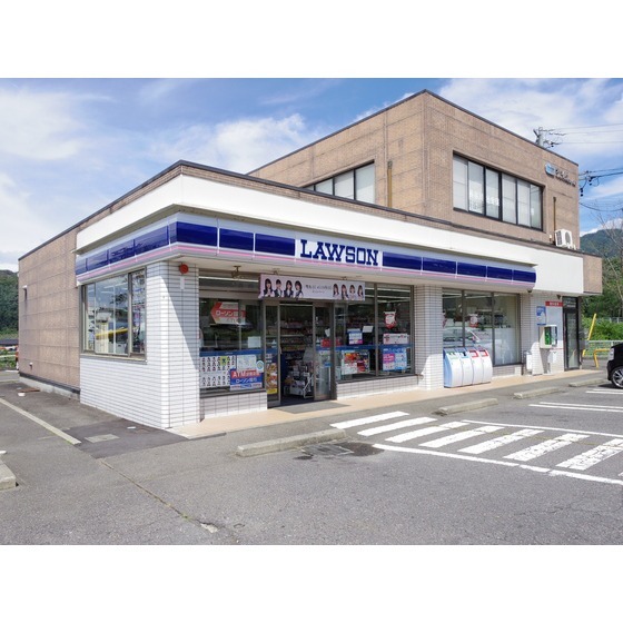 コンビニ　ローソン松本寿白瀬渕店（コンビニ）まで181m