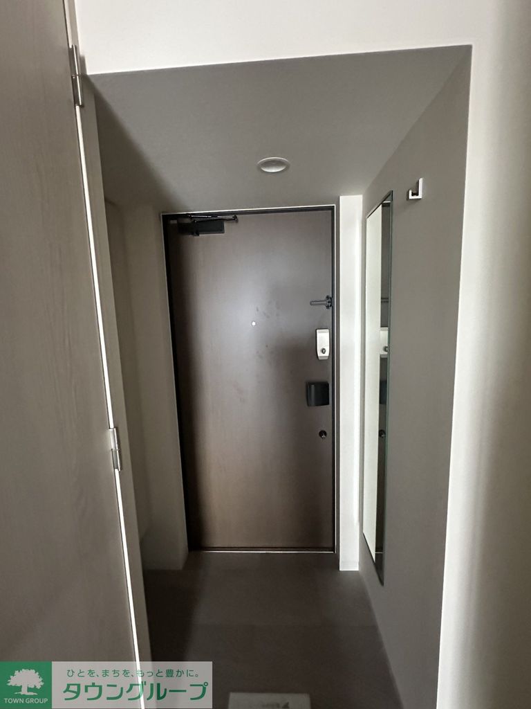 コンフォリア新大阪宮原Qの玄関写真