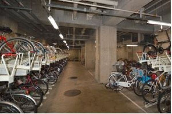 駐車場　駐車場