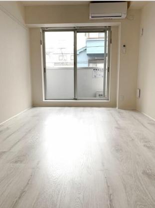 ＪＲ常磐線 綾瀬駅 徒歩10分 5階建 築8年の居間写真